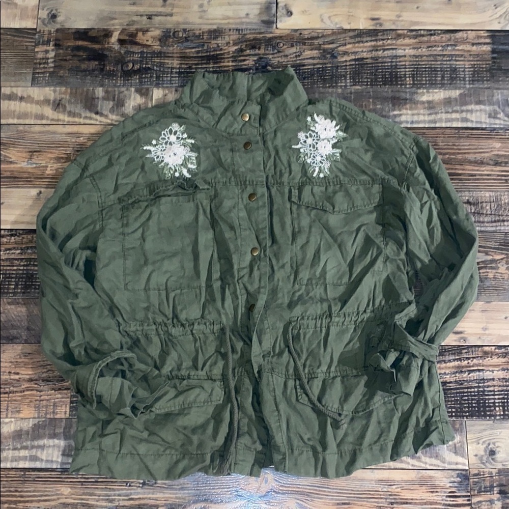 Time & Tru Green military utility style jacket embroidered flowers size XL